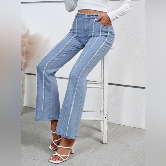 Raw Hem Bootcut Jeans with Pockets - Picture 4 of 6